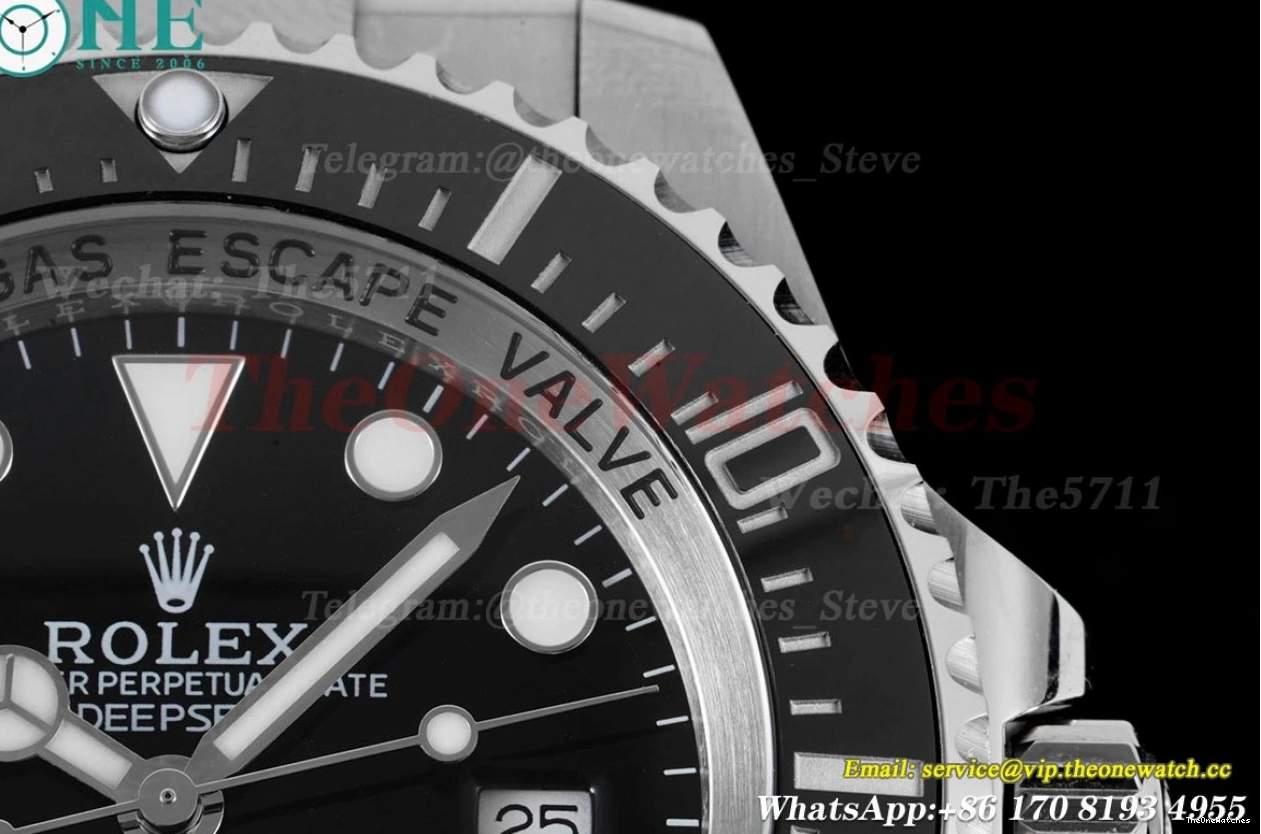 dweller APF SS 126660 VR3235 Black DeepSea 44mm Dot SS 0407